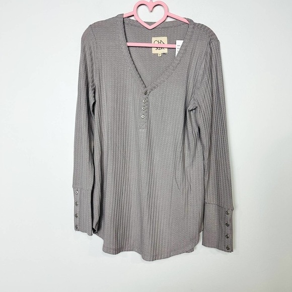 Chaser Tops - Chaser NWT Waffle Knit Thermal V-Neck Button Cuff Henley Top Heliotrope Medium